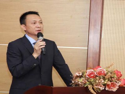 湖畔公學，精英教育