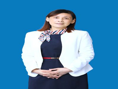 袁利平：遠恒佳學校小學部校長，中學高級教師，重慶市數學學科名師、重慶市教師培訓專家團隊成員、重慶市骨干教師，獲重慶市政府頒發(fā)的教學成果獎、國家級課題研究一等獎、重慶市優(yōu)課一等獎