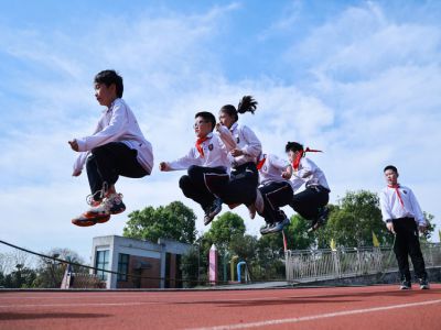 青春飛揚(yáng)，當(dāng)“燃”不讓——重慶市遠(yuǎn)恒佳學(xué)校2024年春第二屆趣味運(yùn)動(dòng)會(huì)精彩回顧
